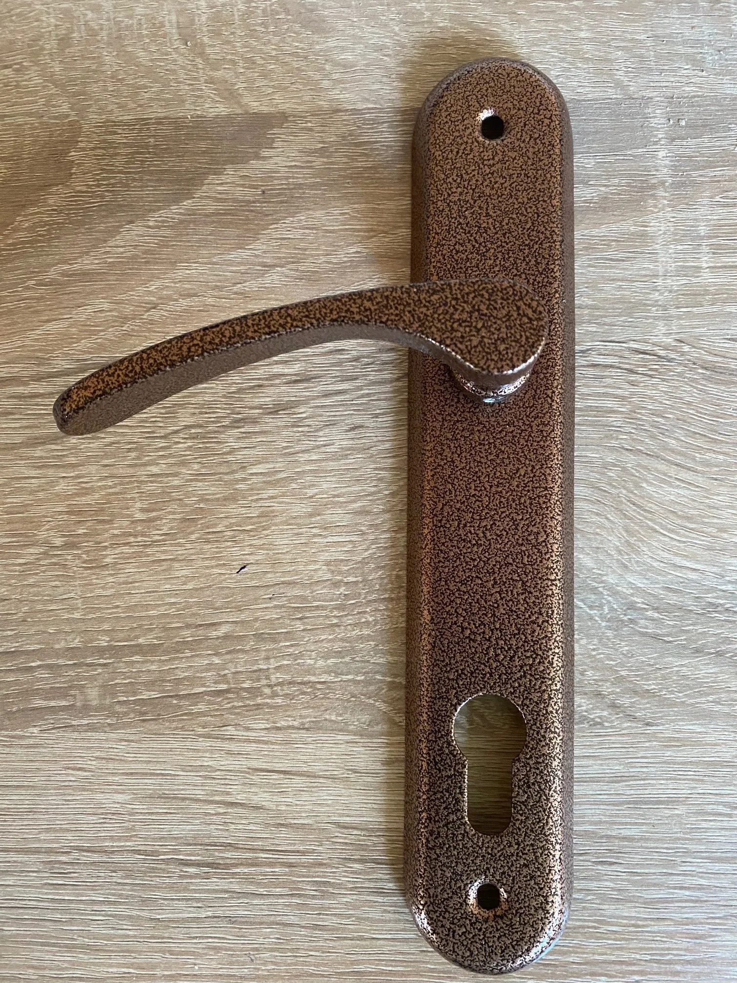 klika BB, Fab bronz